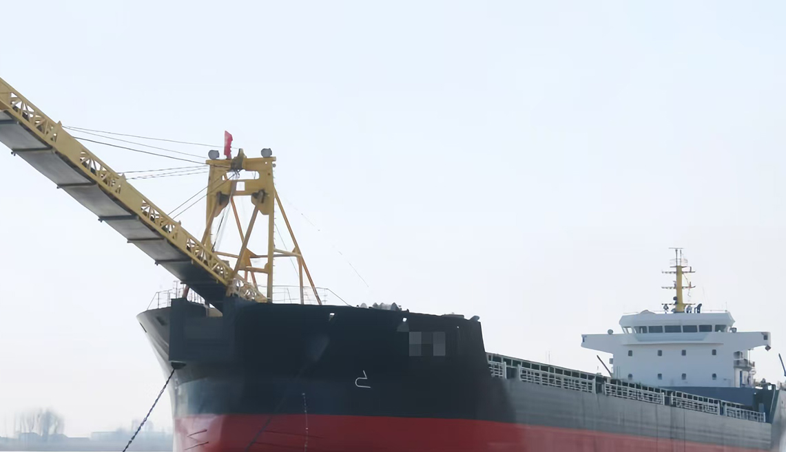 Jiangsu Qinfeng Shipbuilding Co., Ltd. samovykládací pískové lodě, palubní lodě atd.: